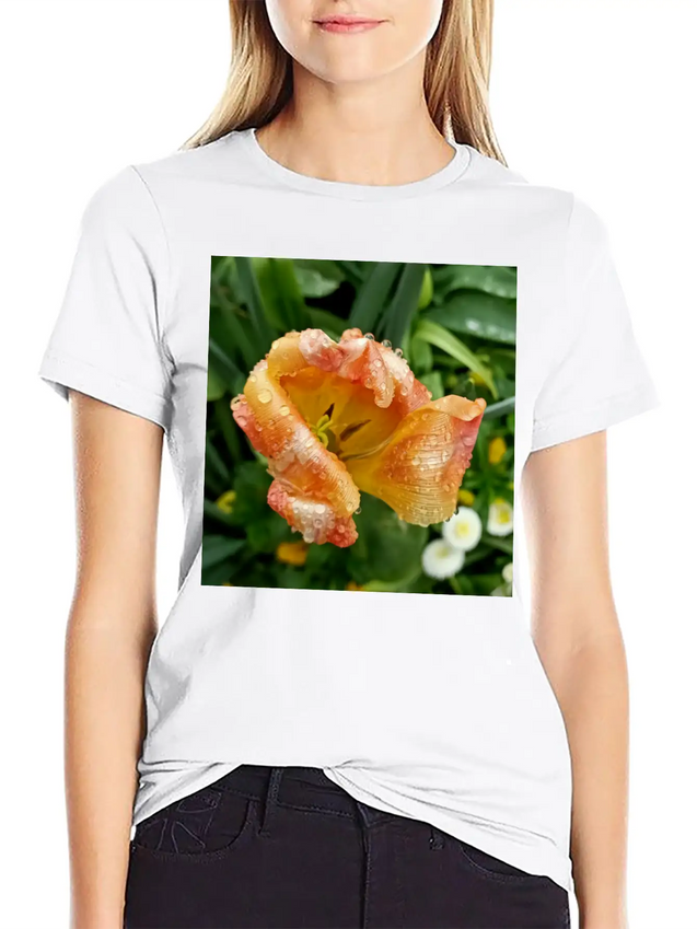 Tulip In The Rain Lightweight Cotton T-Shirt – Daily Comfort Graphic Shirt